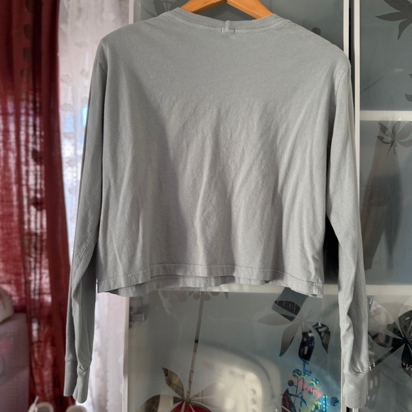 Monrow Cropped Long Sleeve Ex-Boyfriend Pocket Tee - Picture 5 of 6